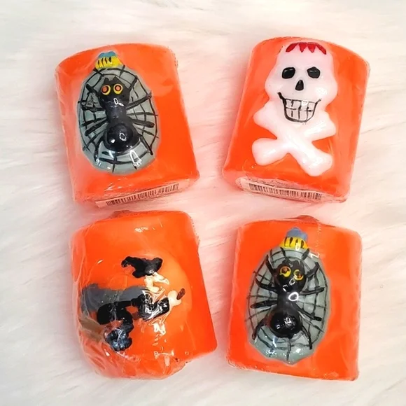 🆕️Vintage 90s 3D Textured Character Orange Halloween Wax Candles Set of Four 2" - Picture 3 of 14